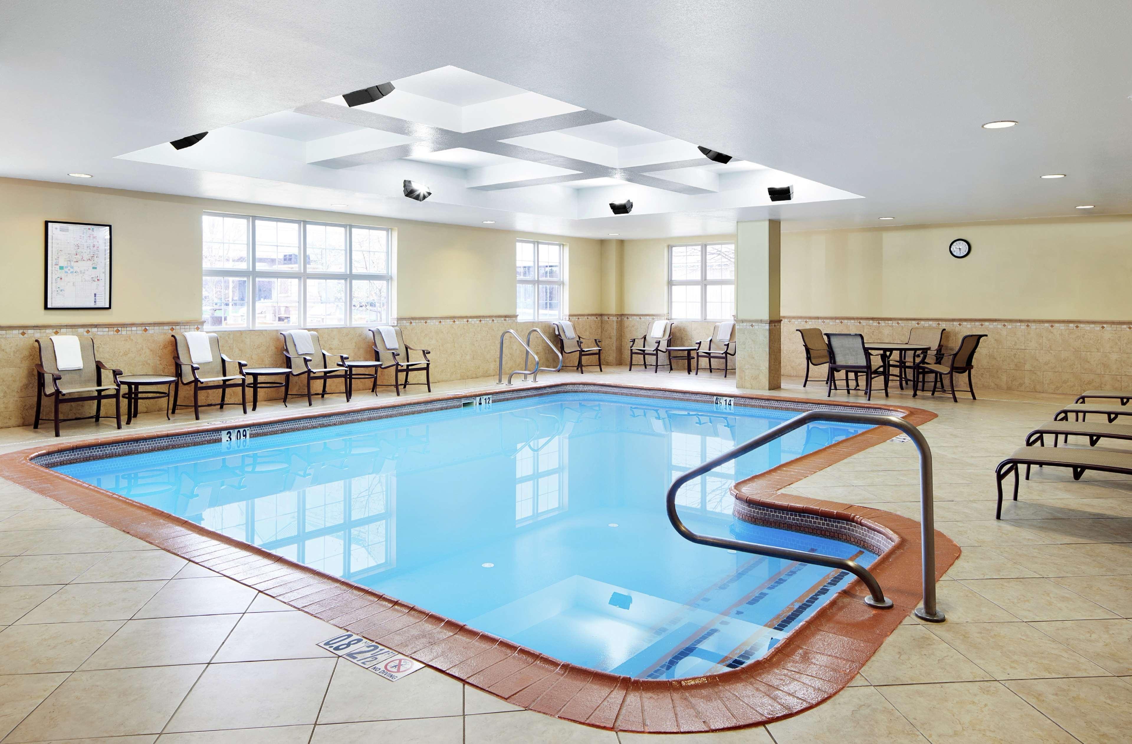 Homewood Suites Champaign-Urbana Екстер'єр фото